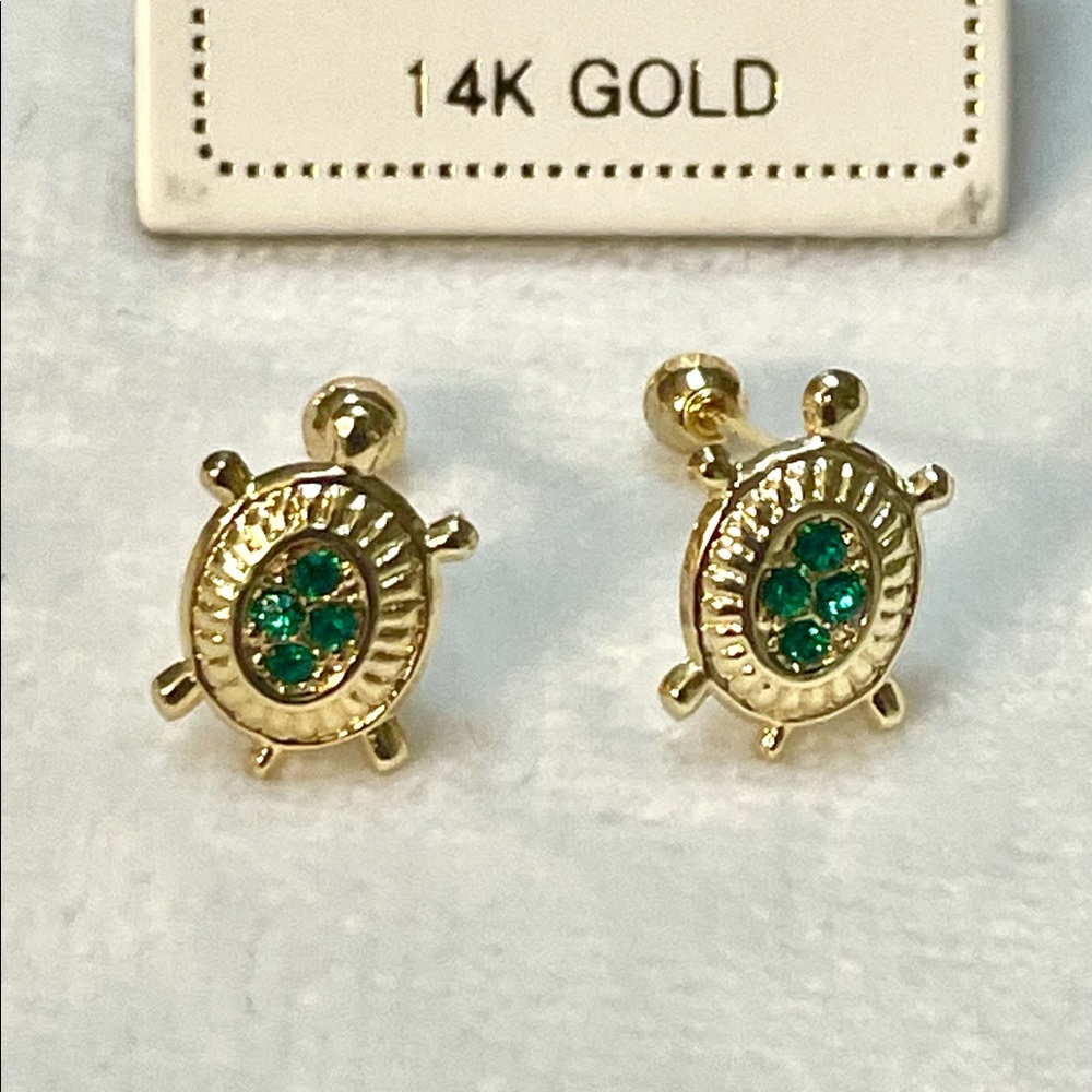 Solid Yellow Gold 14 Karat Ocean Turtle Emerald Cz Stud 8x12 mm Earring